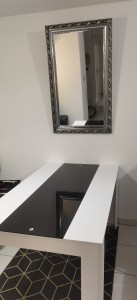 Photo de galerie - Montage table et miroir 