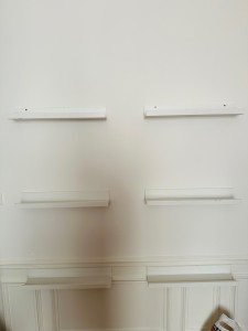Photo de galerie - Pose des étagères 