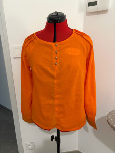 Photo de galerie - Blouse réalisé à la demande d'une cliente
