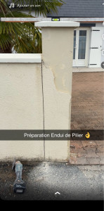 Photo de galerie - Reprise enduit gratté sur pilier 