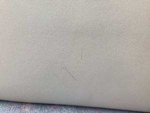 Photo de galerie - Shampouinage de canapé cuir retourne 