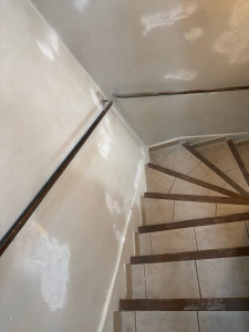 Photo de galerie - Peinture d’une cage d’escalier 
