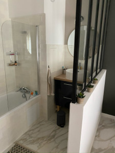 Photo de galerie - Création d’une salle de bain dans la chambre parentale 