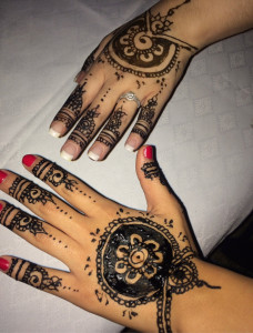 Photo de galerie - Tatouage aux henné
