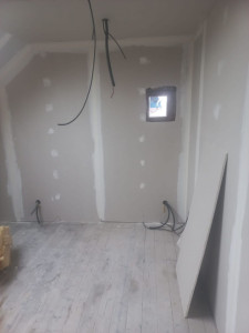 Photo de galerie - Là c'était une pièce en placo isolation j'avais commencé à faire les bandes