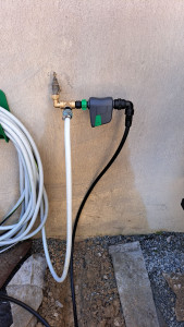 Photo de galerie - Pose arrosage automatique goutte à goutte 