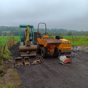 Photo de galerie - Location de mini pelle dumper et plaque vibrante avec ou sans chauffeur
n'hésitez pas à me contacter 