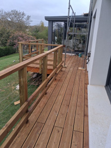 Photo de galerie - Terrasse sur pilotis 