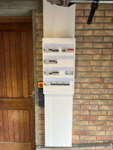 Photo de galerie - Tableau d’un commerce triphasé 