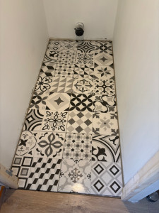 Photo de galerie - Pose de carrelage toilettes 