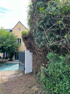 Photo de galerie - Remise à niveau et rabotage de 2 mètres vers l’intérieur de la haie 