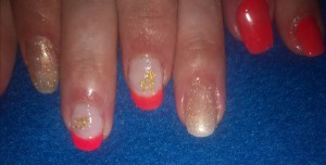 Photo de galerie - Il reste encore de la place pour vous faire une beauté !!! Car il y a eu désistement, n'hésitez pas. Cette réalisation a été faite pour une dame qui ne c'est jamais faite les ongles elle était très ravie, ?