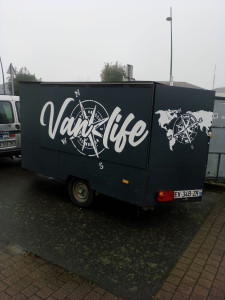 Photo de galerie - Remorque à la location ou qui me permet de vous aider débarras cave garage grenier ou transport scooter moto