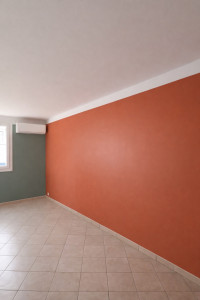 Photo de galerie - Rénovation intérieure – peinture murs et finitions soignées.