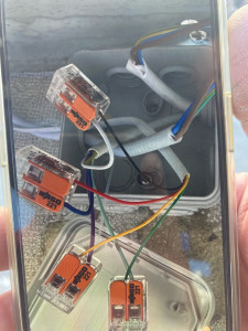 Photo de galerie - Alimentation store anémomètre  