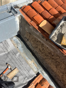 Photo de galerie - Intervention en urgence pour fuite sur une toiture