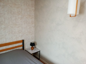 Photo de galerie - Pose de papier. Peinture murale et plafond.