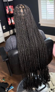 Photo de galerie - Des tresses réalisées avec soin et patience.