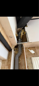 Photo de galerie - Remplacement d’une évacuation d’eau pluviale qui était fuyards 