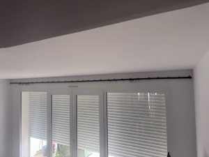 Photo de galerie - Triangle rideaux flexibles coulissant .