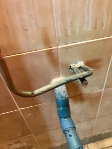 Photo de galerie - Avant ( évacuation alimentation eau)