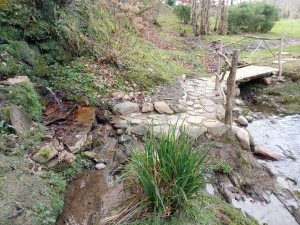 Photo de galerie - Aménagement d'une source d'eau avec accès. 