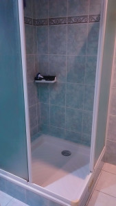 Photo de galerie - Entretien salle de bain d'un T4.impeccable?