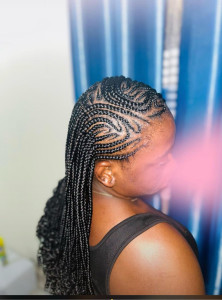 Photo de galerie - Nattes collées et braids sur cheveux défrisés 