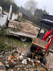 Photo de galerie - Chargement à la Mini Pelle, plus évacuation