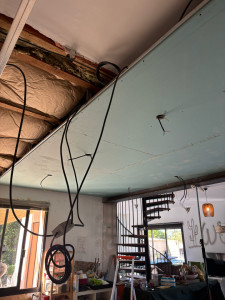 Photo de galerie - Plafond suspendu avec installation de spots led 