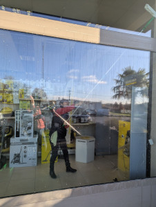 Photo de galerie - Travail en hauteur avec perches 