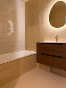 Photo de galerie - Rénovation complète sdb en Microciment et pose de zellige 