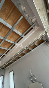 Photo de galerie - Flux plafon, doublage, placo cole, coffre, isolation 