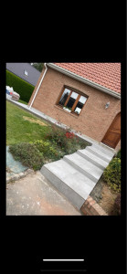 Photo de galerie - Escalier + trottoir + terrasse en carrelage 