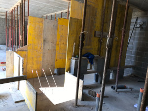 Photo de galerie - Réalisation d’un escalier béton 