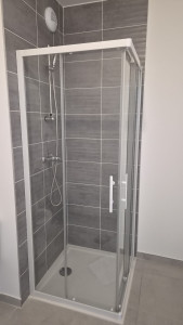 Photo de galerie - Pose paroi de douche 