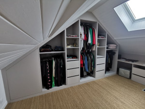 Photo de galerie - Fabrication et pose d’un dressing sur mesure 