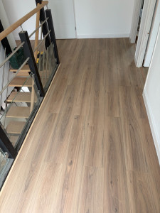 Photo de galerie - Pose de parquet sur un palier 