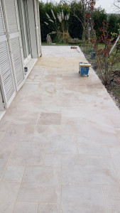 Photo de galerie - Terrasse en travertin 
