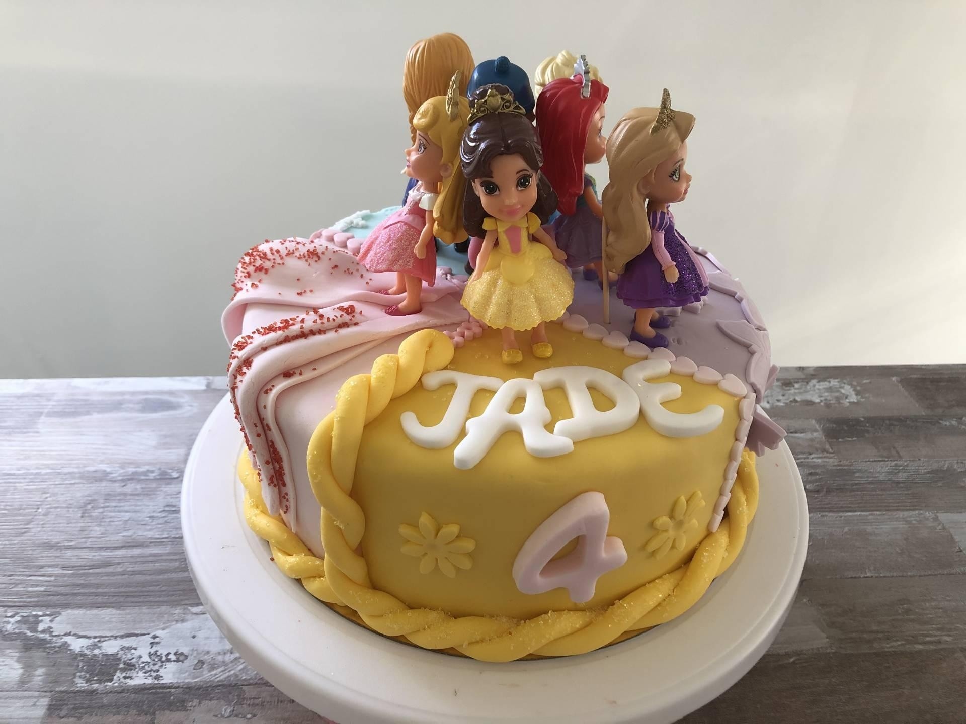 Gateau D Anniversaire Cake Art En Seclin 59 Allovoisins