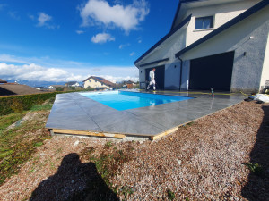 Photo de galerie - Pose de carrelage plus dalle pour piscine à la perfection plus que parfais avec un client Pas mal satisfait nous  pouvons poser tout type de carrelageintérieur extérieur intérieur comme vous le désirez 
 