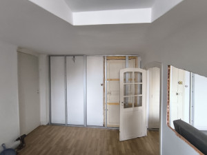 Photo de galerie - Doublage des murs et création des ouvertures et installation des blocs portes 