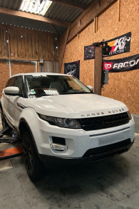 Photo de galerie - Remplacement des plaquettes de frein arrière sur ce magnifique Range Rover 