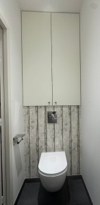 Photo de galerie - WC suspendu et rangement sur-mesure