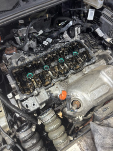 Photo de galerie - Étanchéité bi-culasse + remplacement chaîne arbre à came 1.5 HDi