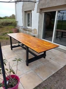 Photo de galerie - Table de salon jardin fabrication avec d'anciens volets bois