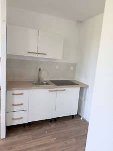 Photo de galerie - Montage d’une kitchenette. 