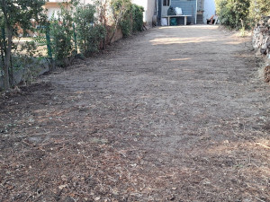 Photo de galerie - Décaissement, passage du motoculteur, finition rouleau.