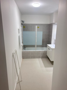 Photo de galerie - Montage paroi de douche à Pau 05/02/2025