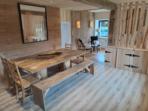 Photo de galerie - Aménagement d'une salle à manger et création table, bancs et placards